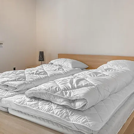 2 Bedroom Lovely In *