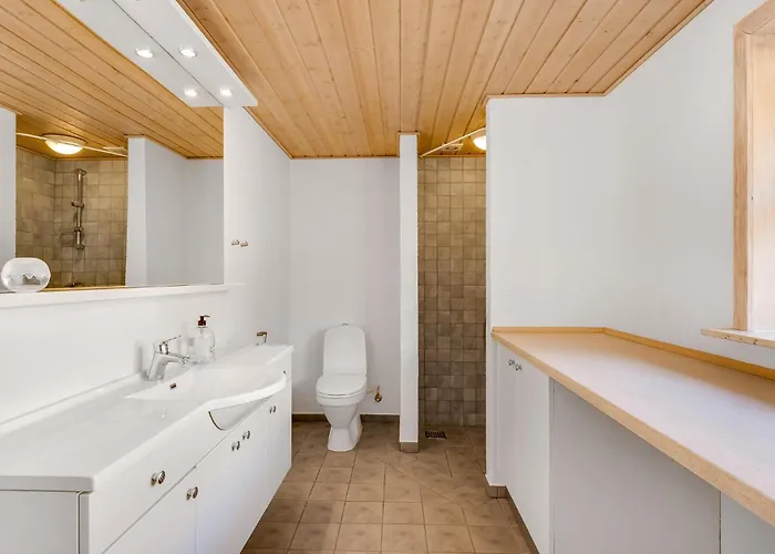 2 Bedroom Lovely In Nyaraló